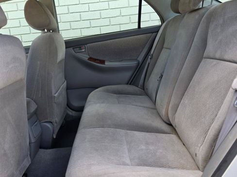 Used 2005 Toyota Corolla CE FWD image 10