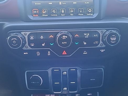 Used 2023 Jeep Wrangler Unlimited Rubicon w/ LED Lighting Group image 23