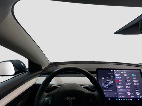 Used 2023 Tesla Model 3 Standard Range RWD image 7