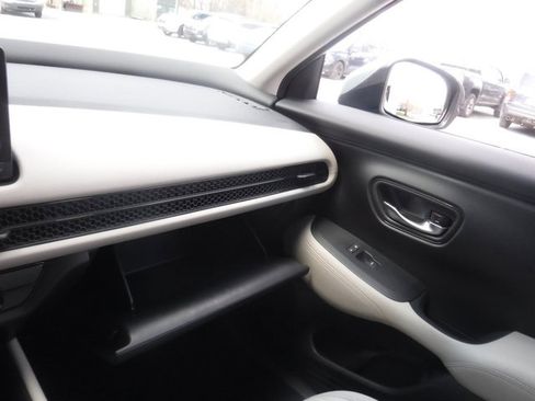 Used 2024 Honda HR-V LX image 18