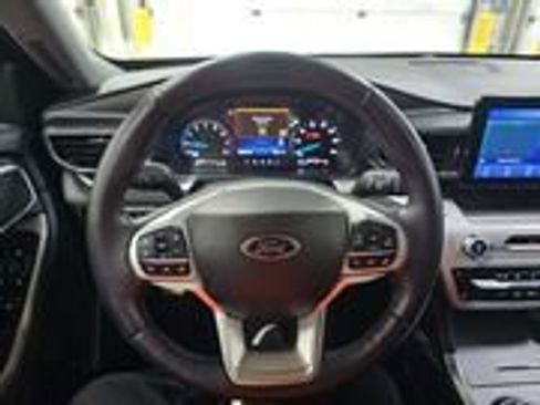 Used 2023 Ford Explorer XLT w/ Equipment Group 202A AWD/4WD image 13