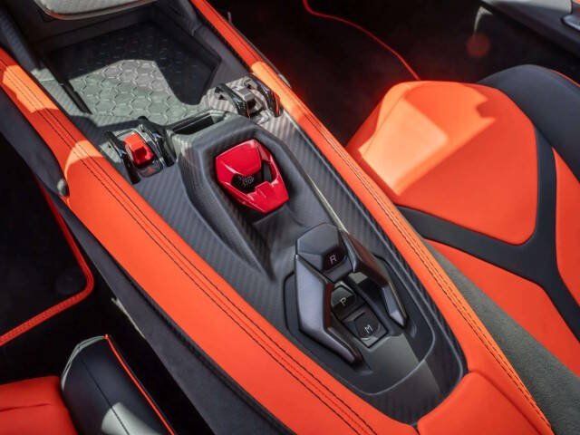 Used 2025 Lamborghini Revuelto AWD/4WD image 23