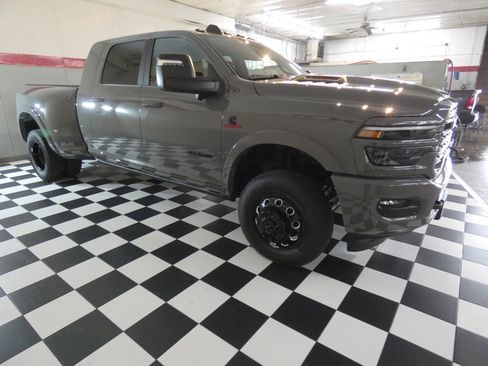 New 2026 RAM 3500 Limited AWD/4WD image 4