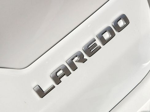 New 2026 Jeep Grand Cherokee Laredo image 14