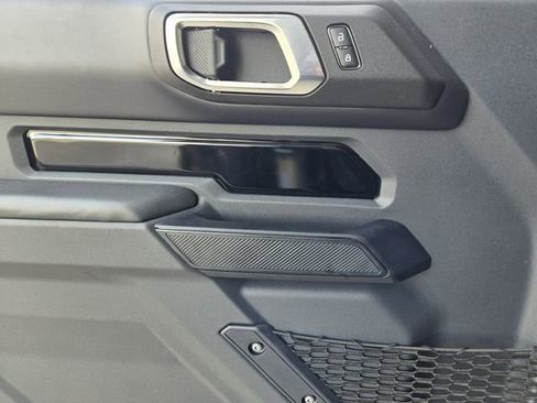 New 2025 Ford Bronco Badlands image 17