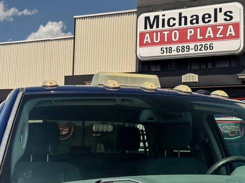 Used 2017 RAM 3500 Tradesman w/ Chrome Appearance Group AWD/4WD image 12