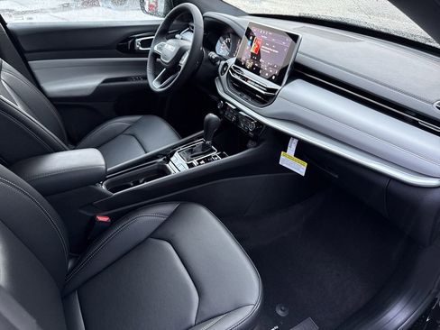 New 2026 Jeep Compass Limited image 34