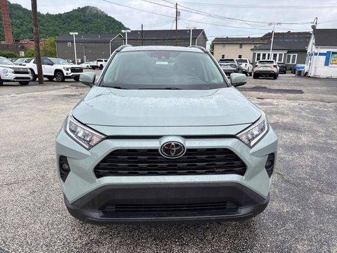 Used 2021 Toyota RAV4 XLE Premium AWD/4WD image 8