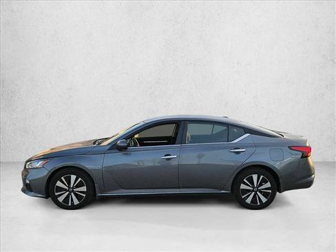 Used 2022 Nissan Altima 2.5 SV FWD image 4