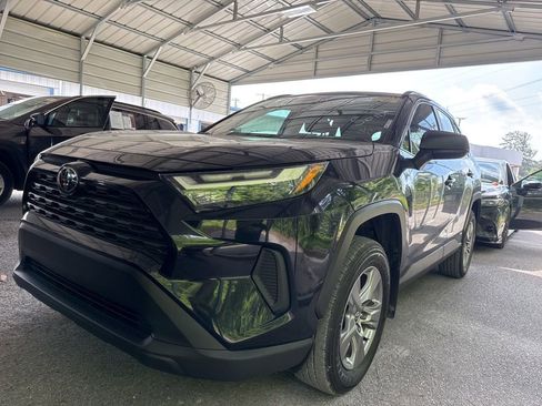 Used 2025 Toyota RAV4 LE AWD/4WD image 1