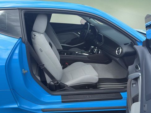 Used 2023 Chevrolet Camaro LT w/ Technology Package RWD image 13