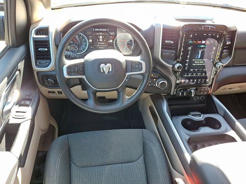 Used 2021 RAM 1500 Big Horn image 12