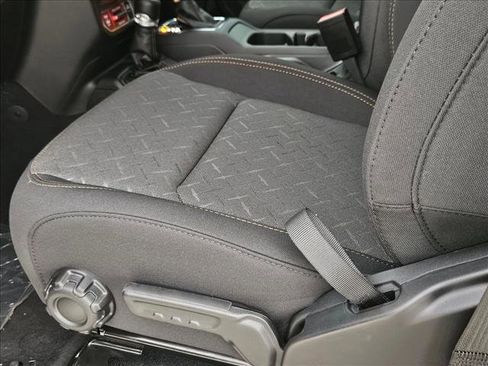 New 2025 Jeep Gladiator Mojave w/ Convenience Group image 4