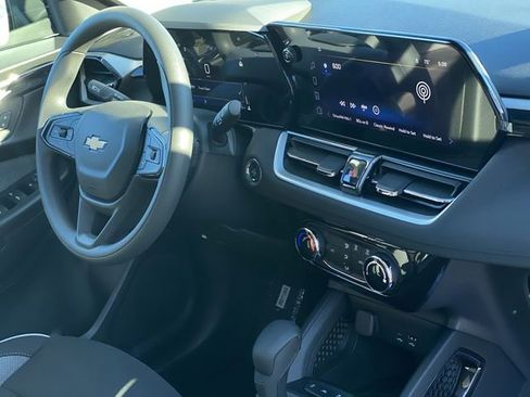 New 2026 Chevrolet TrailBlazer LT FWD image 43