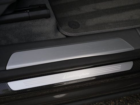 Used 2024 Lamborghini Urus S image 26