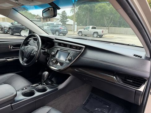 Used 2016 Toyota Avalon XLE Plus FWD image 28