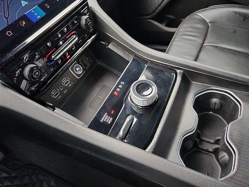 Used 2024 Jeep Grand Cherokee L Limited w/ Luxury Tech Group II image 12