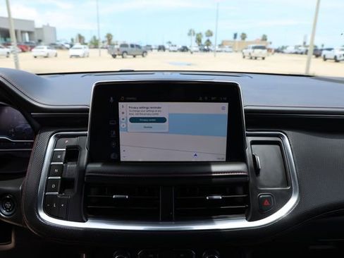 Used 2023 Chevrolet Suburban RST w/ Luxury Package AWD/4WD image 18