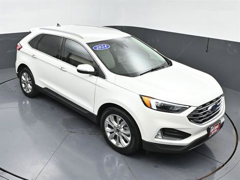 Certified 2024 Ford Edge Titanium AWD/4WD image 34