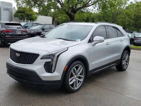Used 2021 Cadillac XT4 Sport w/ Driver Awareness Package FWD image 4