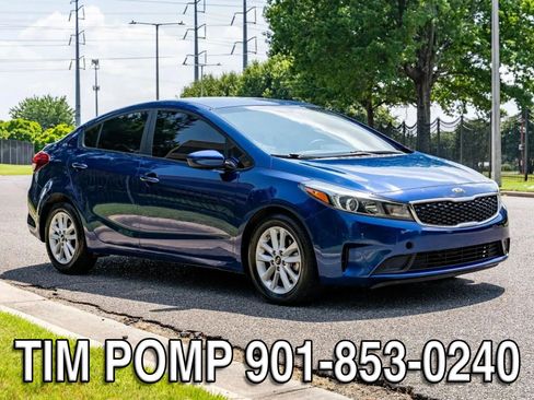 Used 2017 Kia Forte S FWD image 4