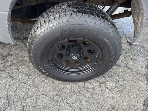 Used 2018 Ford F150 XL w/ Equipment Group 101A Mid image 12