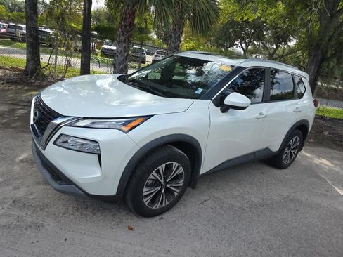 Used 2023 Nissan Rogue SV w/ SV Premium B Package FWD image 14