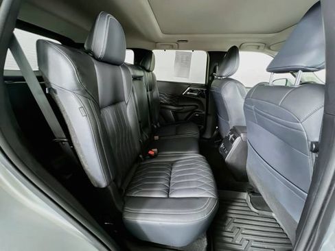 Used 2025 Mitsubishi Outlander SEL AWD/4WD image 28