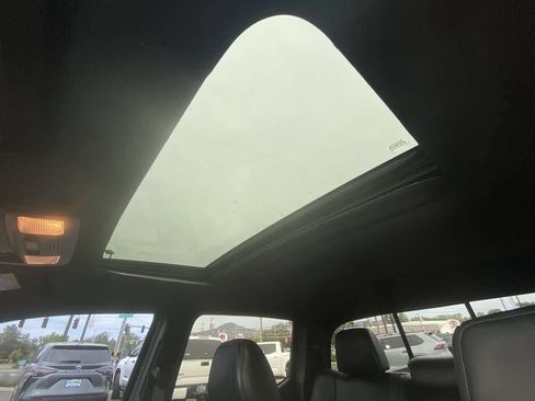Certified 2018 Toyota Tacoma Limited AWD/4WD image 22