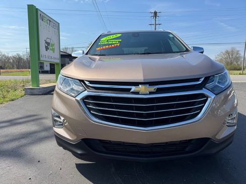 Used 2018 Chevrolet Equinox Premier FWD image 2