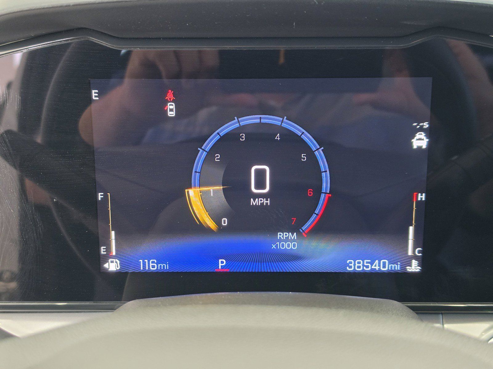 Used 2025 Chevrolet Trax LT FWD image 9