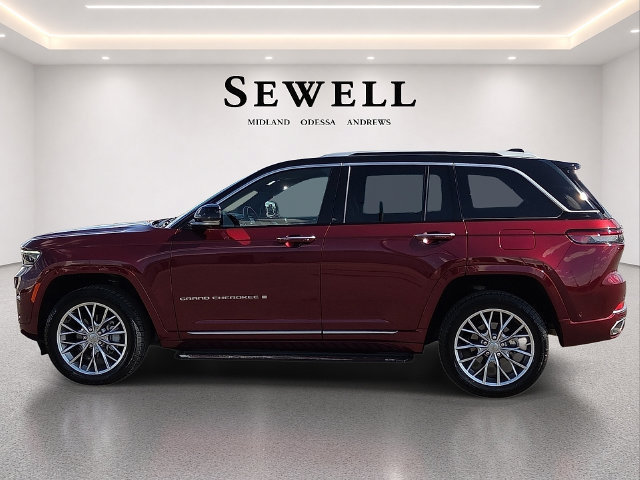 Used 2023 Jeep Grand Cherokee Summit w/ Adv Protech Group IV RWD image 2