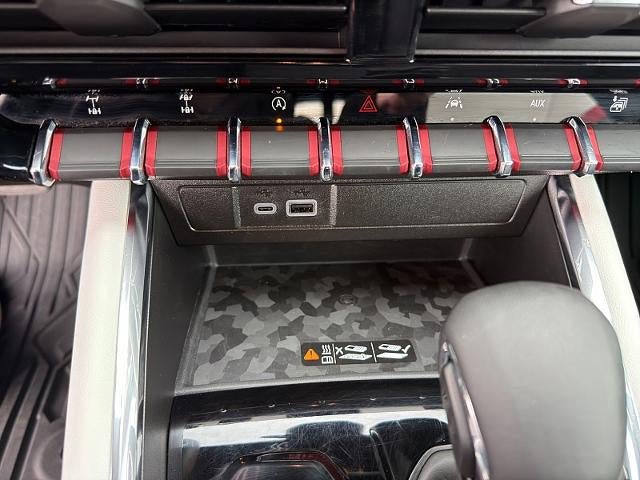Used 2024 GMC Canyon AT4X AWD/4WD image 31