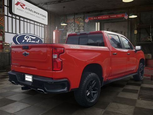 Used 2022 Chevrolet Silverado 1500 LT Trail Boss w/ LT Trail Boss Premium Package image 4