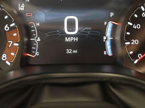 New 2026 Jeep Compass Latitude w/ Sun and Sound Group AWD/4WD image 37