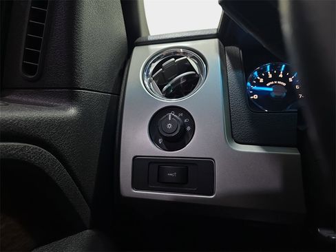 Used 2014 Ford F150 Lariat w/ Equipment Group 502A Luxury image 26