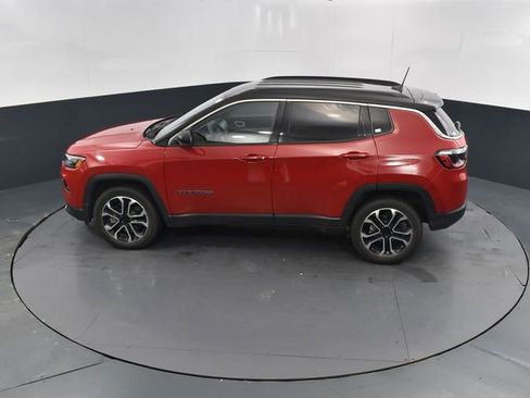 Used 2024 Jeep Compass Limited image 38