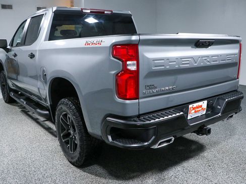 Used 2024 Chevrolet Silverado 1500 LT Trail Boss w/ Protection Package AWD/4WD image 9