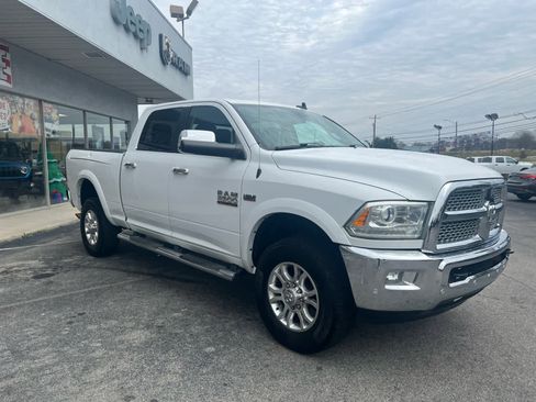 Used 2016 RAM 2500 Laramie w/ Convenience Group image 4