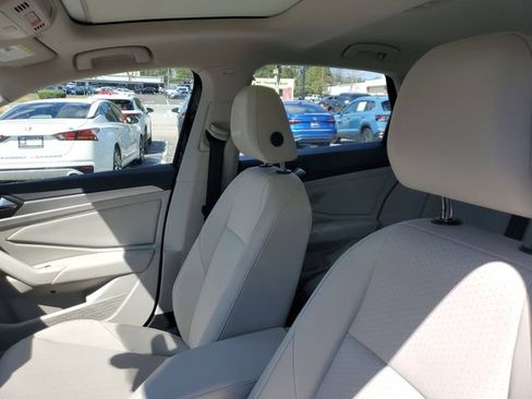 Used 2020 Volkswagen Jetta SE image 16
