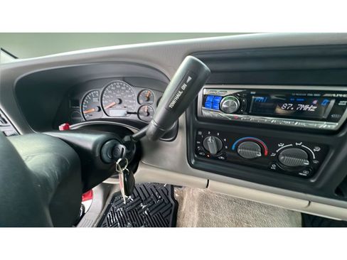 Used 2002 Chevrolet Tahoe LS w/ 3rd Row Seat Pkg image 20