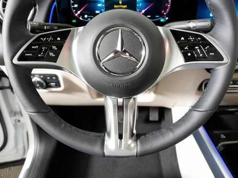 Certified 2026 Mercedes-Benz GLB 250 4MATIC image 18