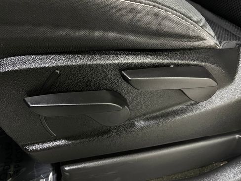 Used 2017 Chevrolet Silverado 1500 LT AWD/4WD image 15