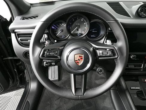 Certified 2026 Porsche Macan image 9