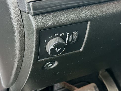 Used 2021 Jeep Grand Cherokee Laredo AWD/4WD image 16