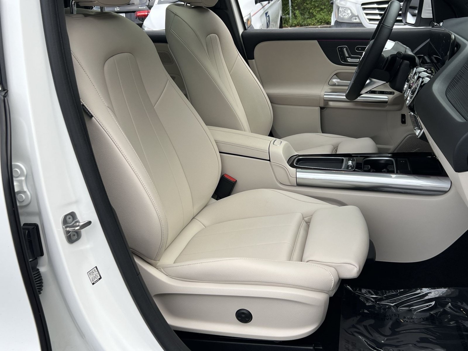 Certified 2026 Mercedes-Benz GLA 250 4MATIC image 33