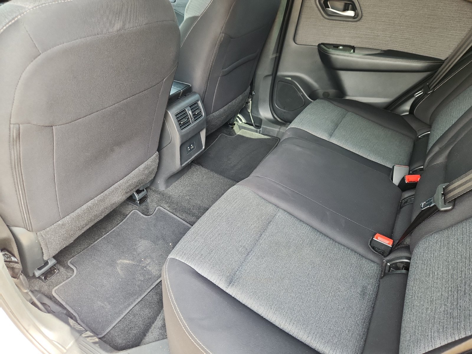 Used 2023 Nissan Rogue SV AWD/4WD image 11