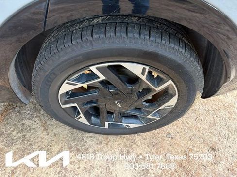 Used 2025 Kia Sportage SX FWD image 8