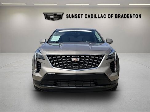 Certified 2023 Cadillac XT4 Luxury w/ Driver Awareness Package FWD image 8