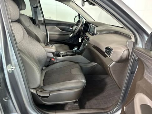 Used 2020 Hyundai Santa Fe SE image 28